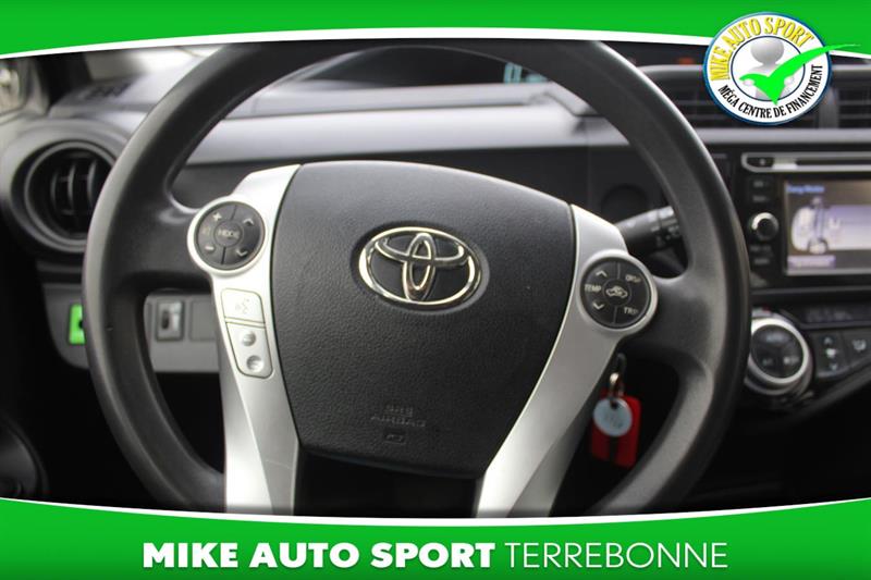 toyota Prius c 2016 - 11