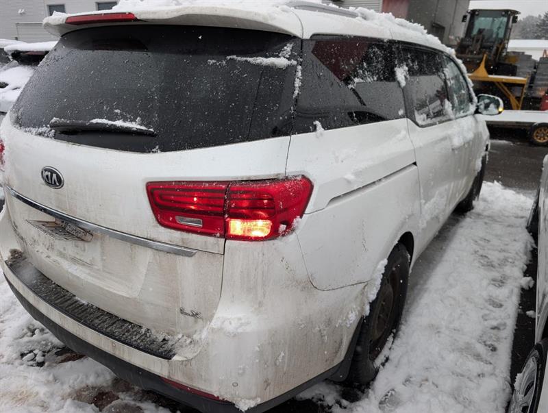 kia Sedona 2021 - 9