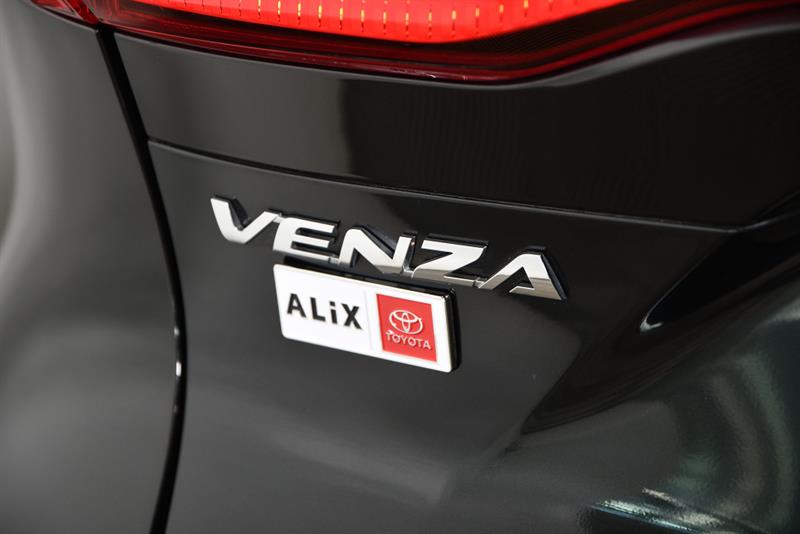 toyota Venza Hybrid 2023 - 6