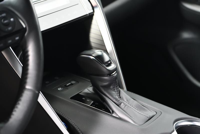 toyota Venza Hybrid 2023 - 13