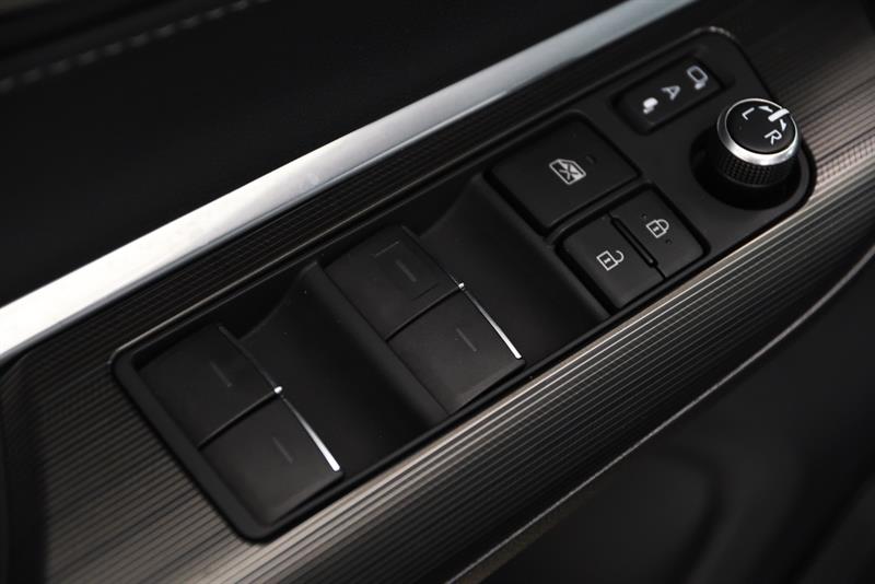 toyota Venza Hybrid 2023 - 14