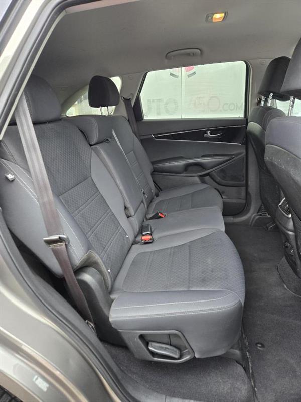 kia Sorento 2017 - 12