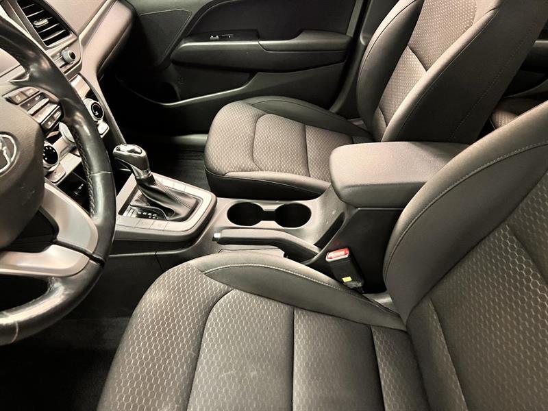 hyundai Elantra 2019 - 17