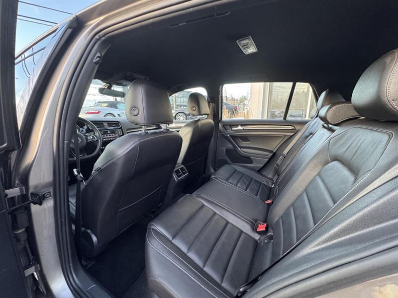 volkswagen Golf R 2017 - 28