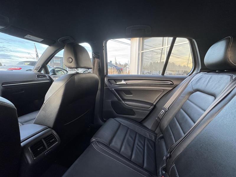 volkswagen Golf R 2017 - 29