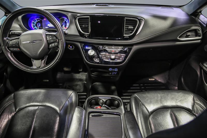 chrysler Pacifica Hybrid 2022 - 26