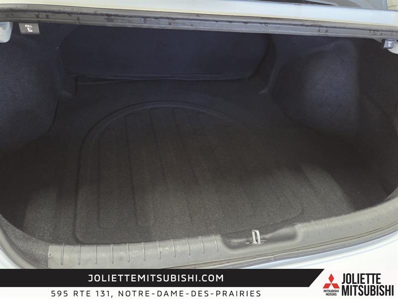 hyundai Elantra 2023 - 25