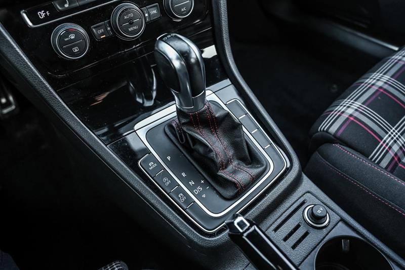 volkswagen Golf GTI 2019 - 13