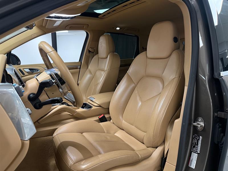 porsche Cayenne 2016 - 11