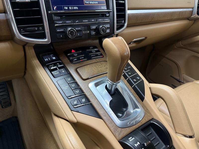 porsche Cayenne 2016 - 23