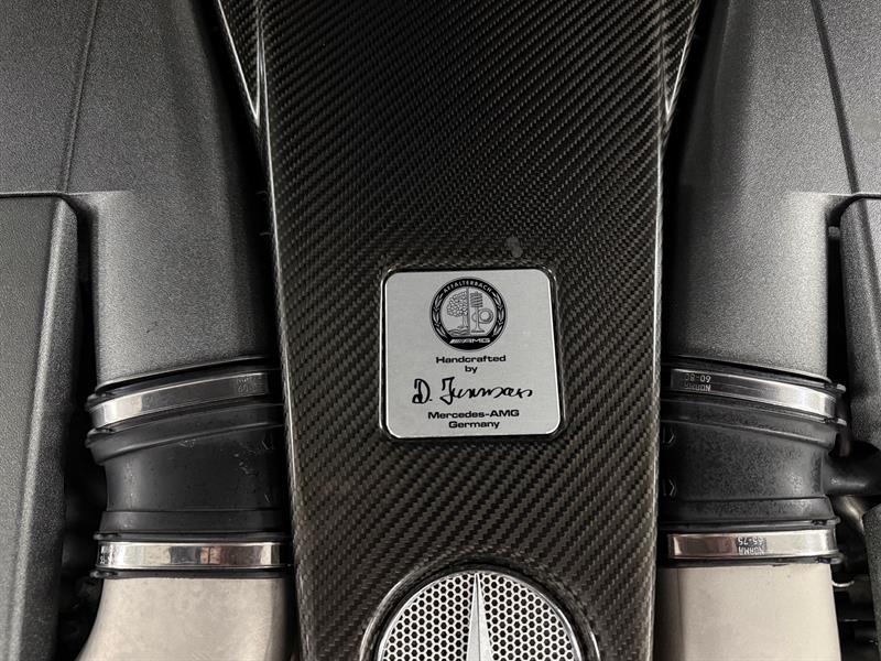 mercedes-benz AMG SL 63 2018 - 32