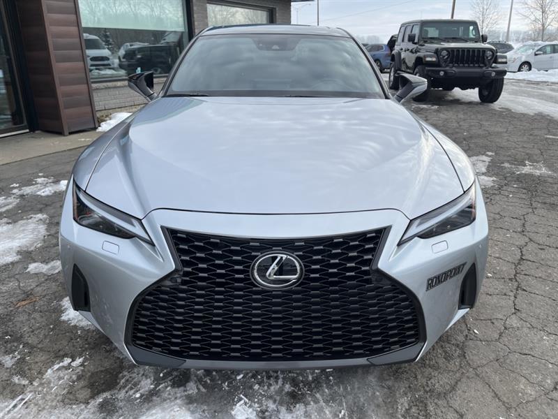 lexus IS 2024 - 34
