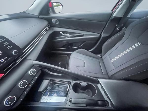 hyundai Elantra 2022 - 14
