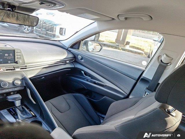 hyundai Elantra 2023 - 25