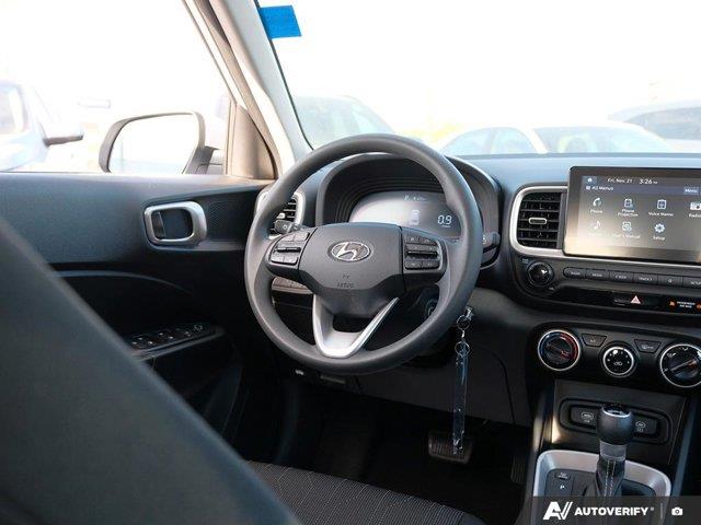 hyundai Venue 2023 - 33