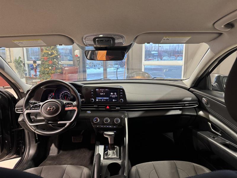 hyundai Elantra 2023 - 26