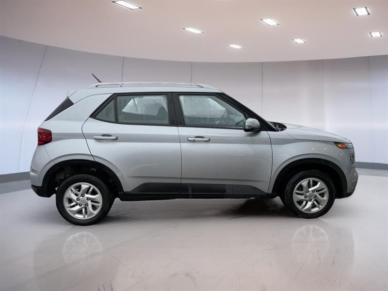 hyundai Venue 2023 - 16