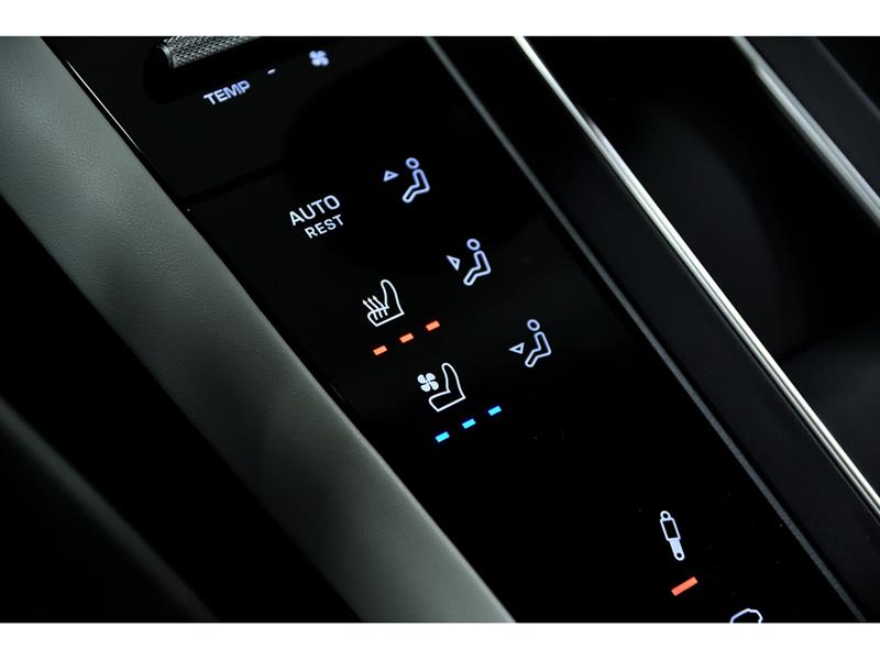 porsche Macan 2024 - 25