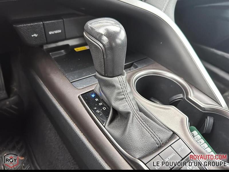 toyota Camry Hybrid 2022 - 14