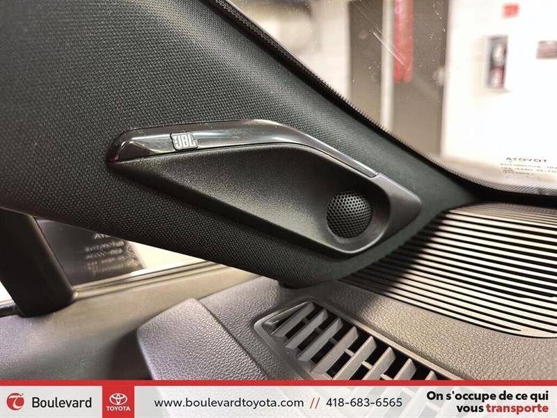 toyota Venza 2023 - 10