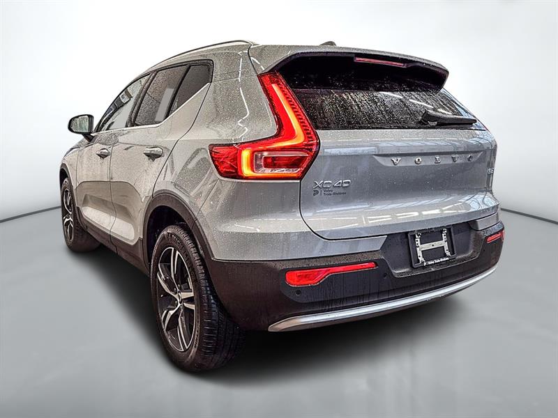 volvo XC40 2025 - 6