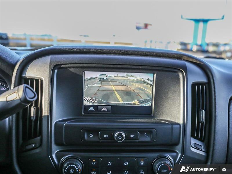 chevrolet Silverado 1500 2018 - 16