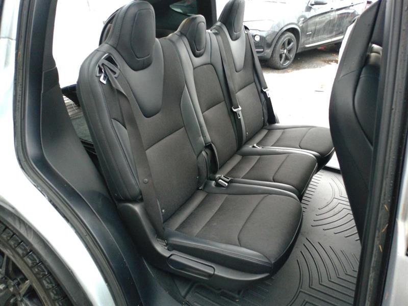 tesla Model X 2017 - 14