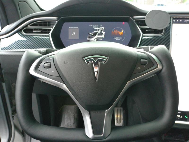 tesla Model X 2017 - 16