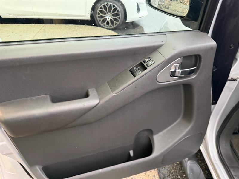 nissan Frontier 2006 - 12