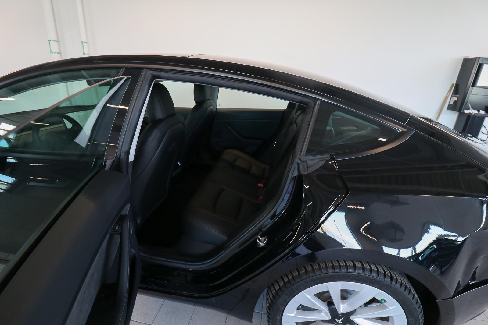 tesla Model 3 2021 - 11