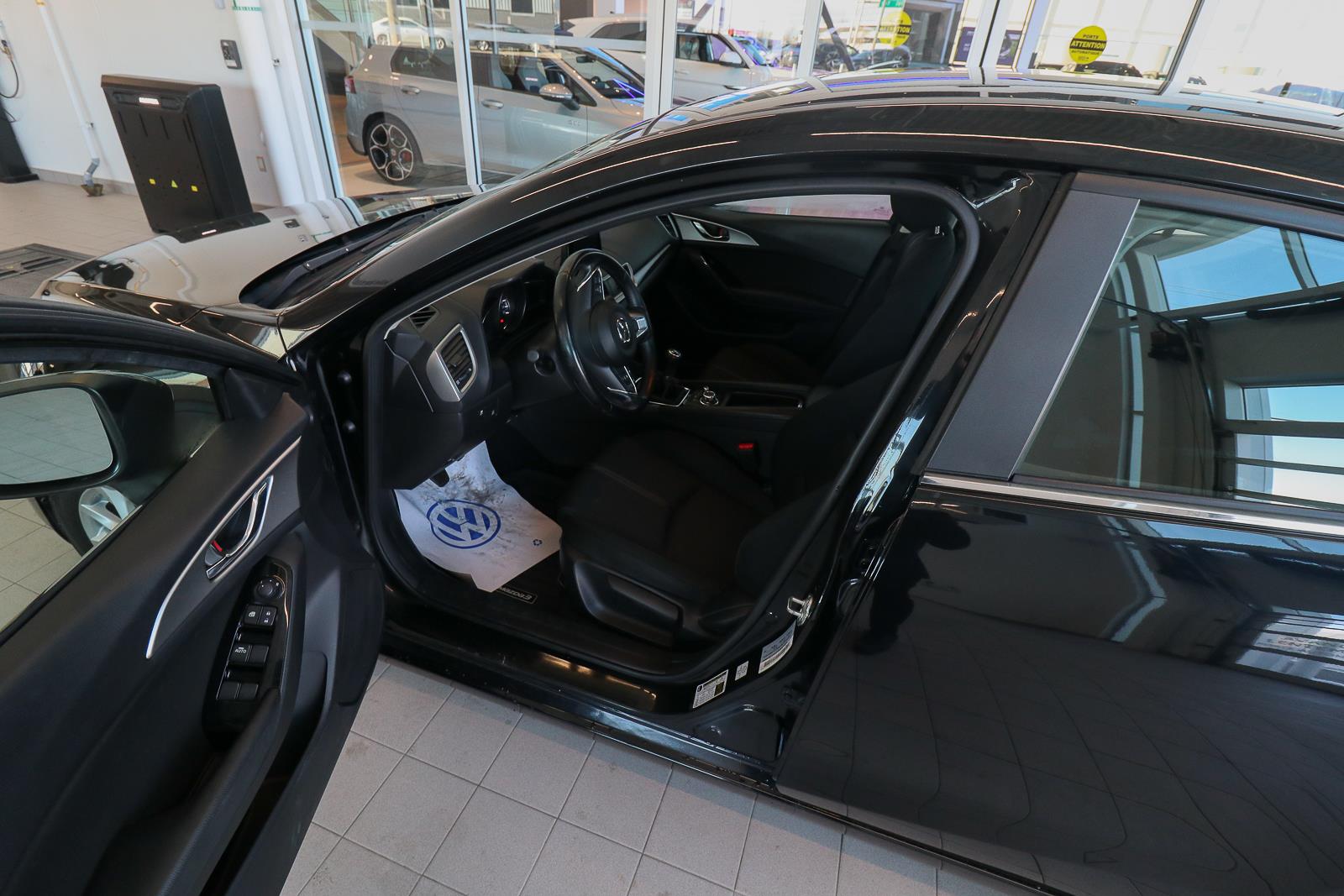 mazda Mazda3 2018 - 9