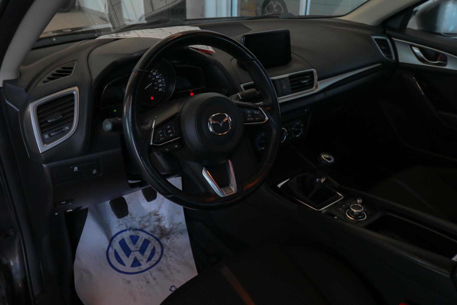 mazda Mazda3 2018 - 10