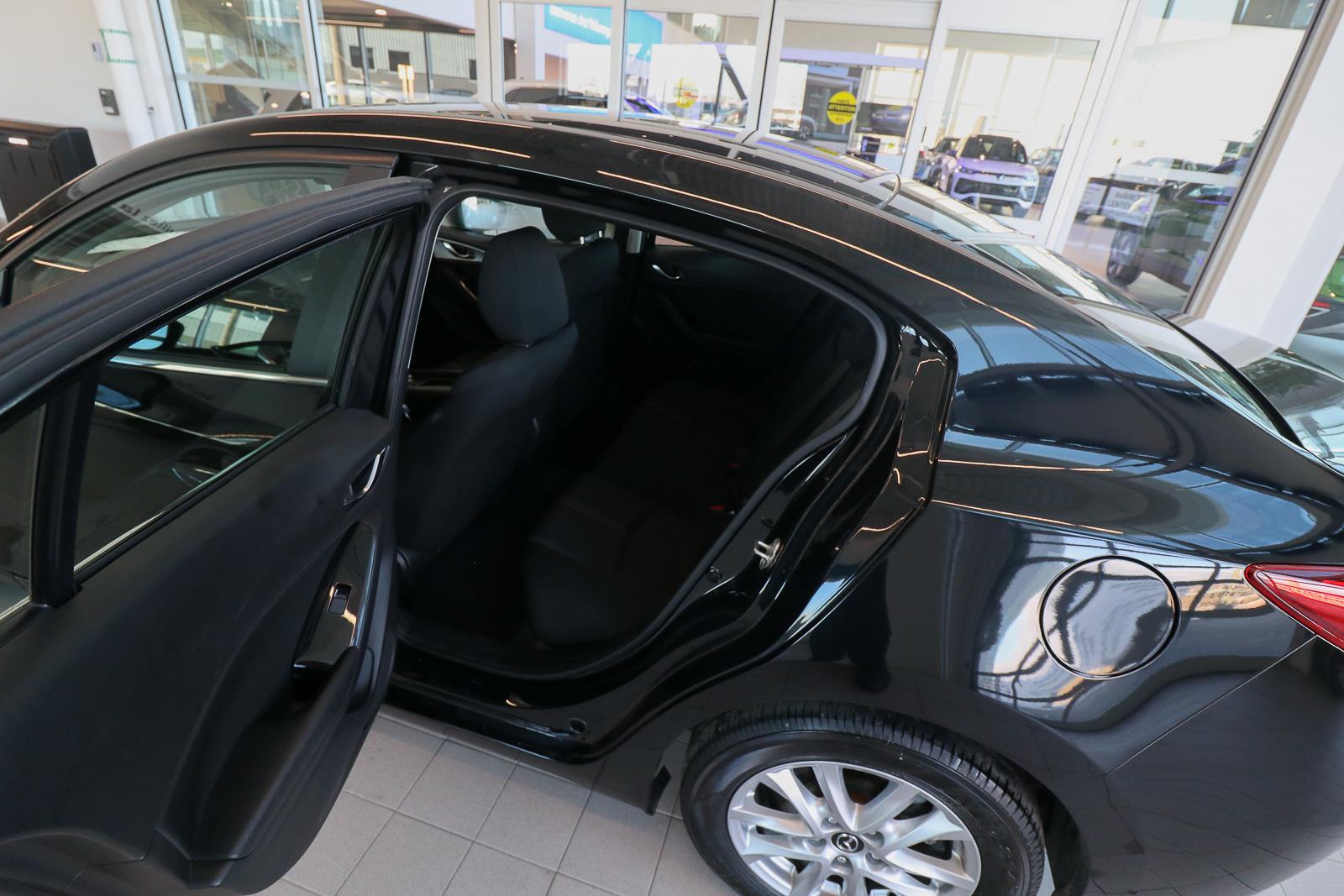 mazda Mazda3 2018 - 14