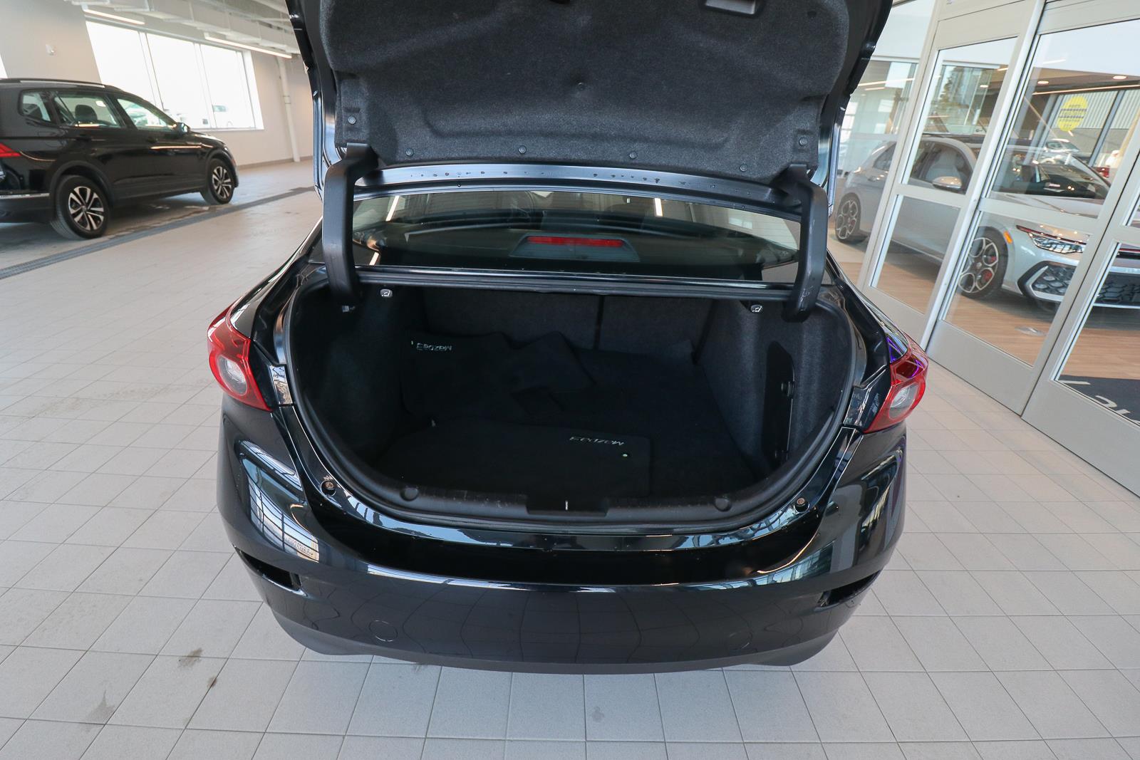 mazda Mazda3 2018 - 16