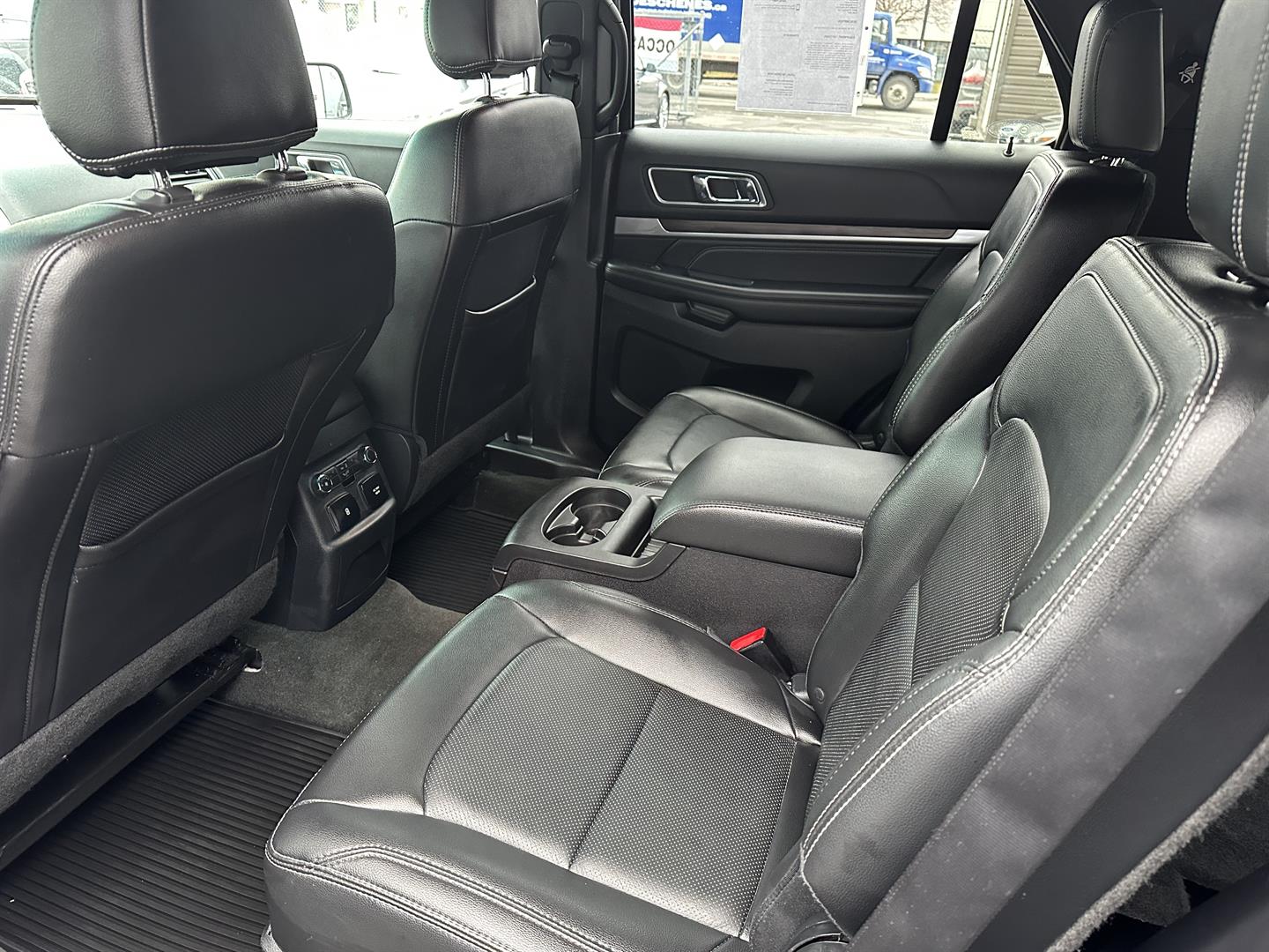 ford Explorer 2016 - 12