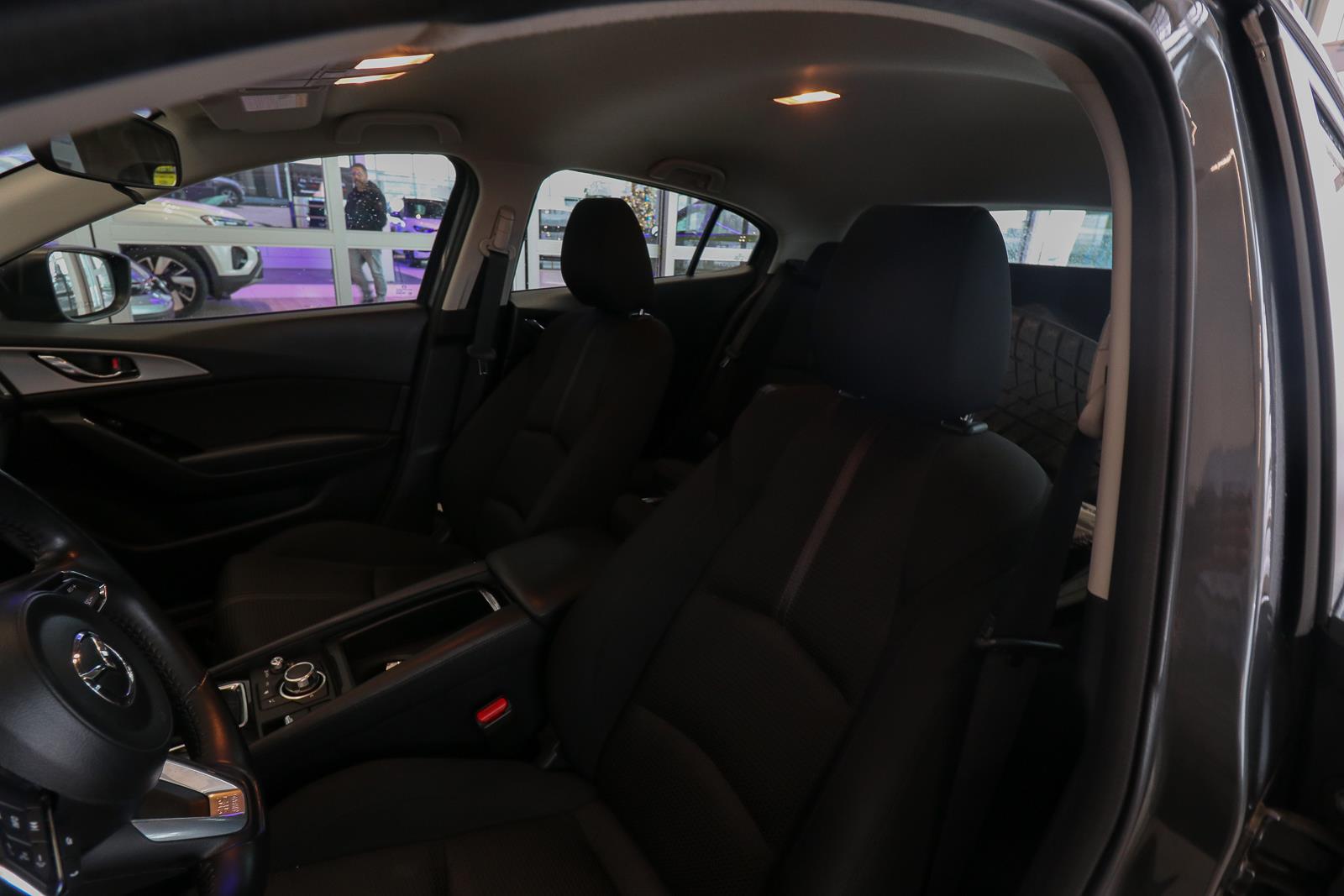 mazda Mazda3 Sport 2018 - 9