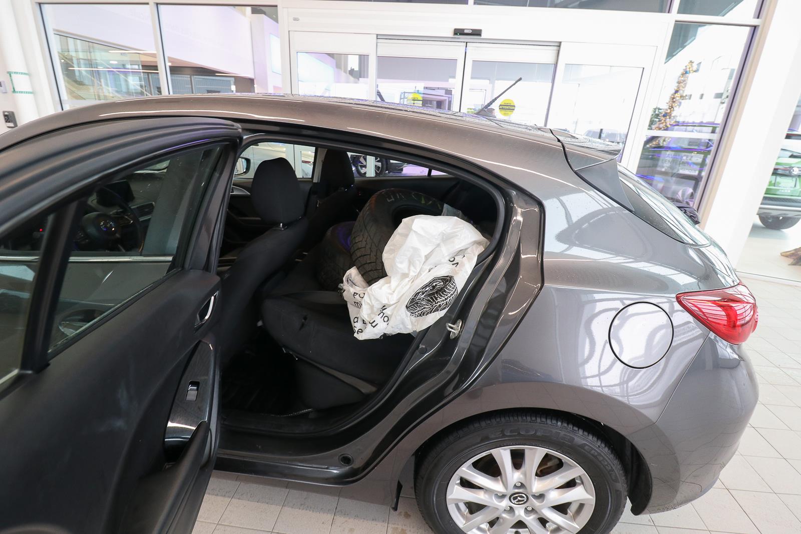 mazda Mazda3 Sport 2018 - 13