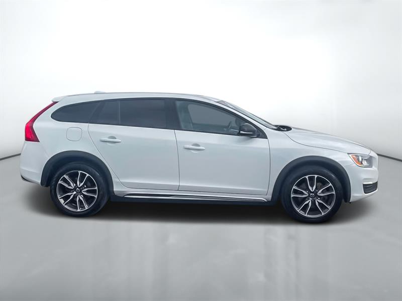 volvo V60 Cross Country 2017 - 9