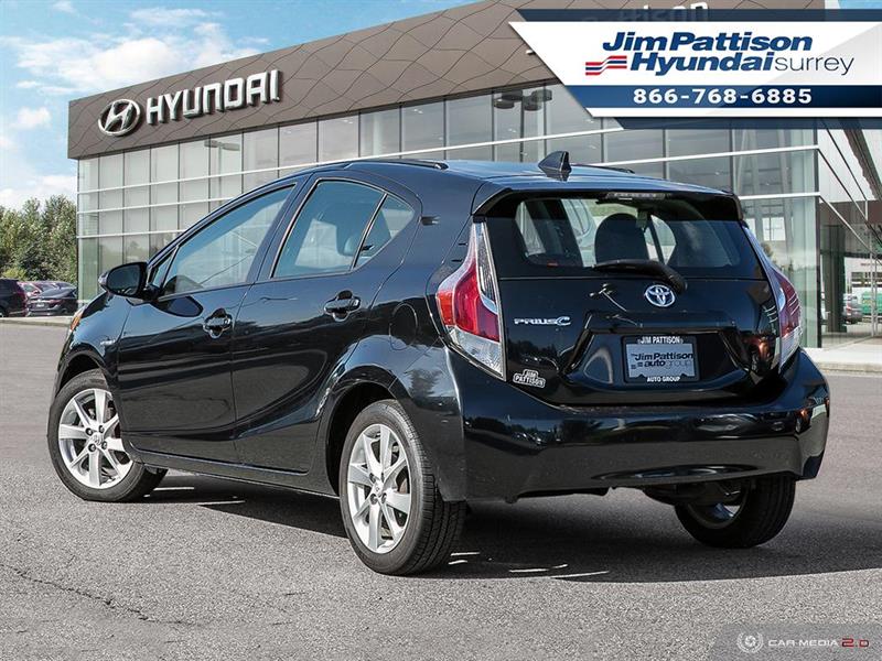 toyota Prius c 2016 - 4