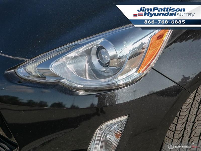 toyota Prius c 2016 - 10