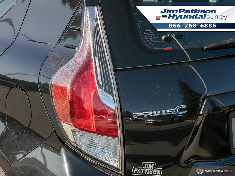 toyota Prius c 2016 - 12