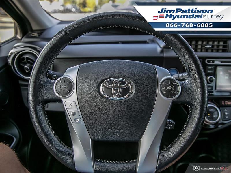 toyota Prius c 2016 - 14