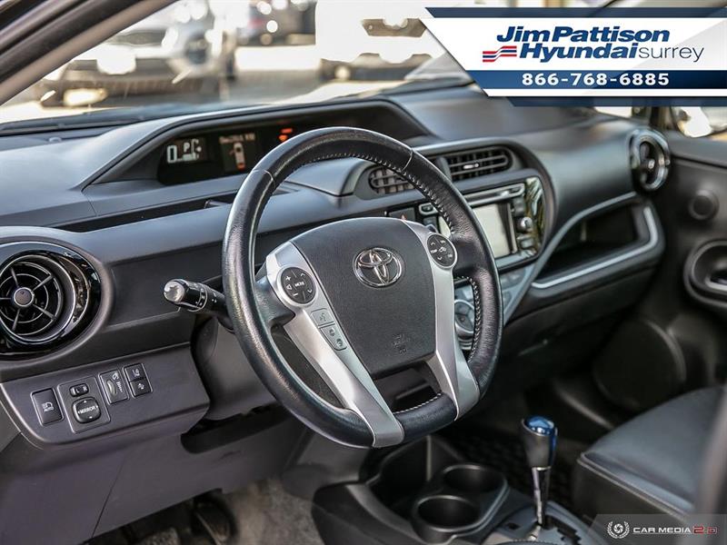 toyota Prius c 2016 - 13