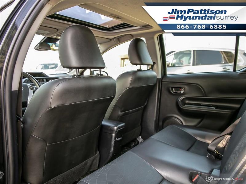 toyota Prius c 2016 - 24