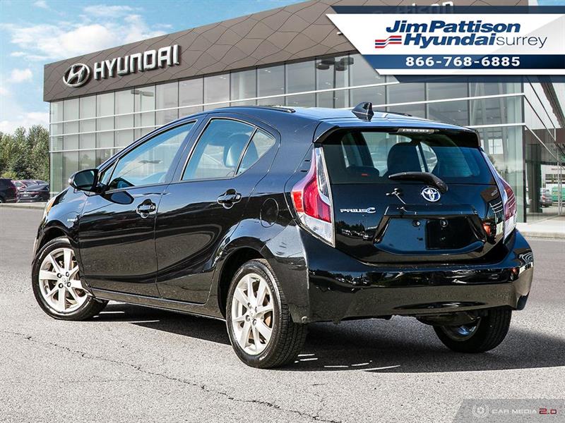 toyota Prius c 2016 - 4