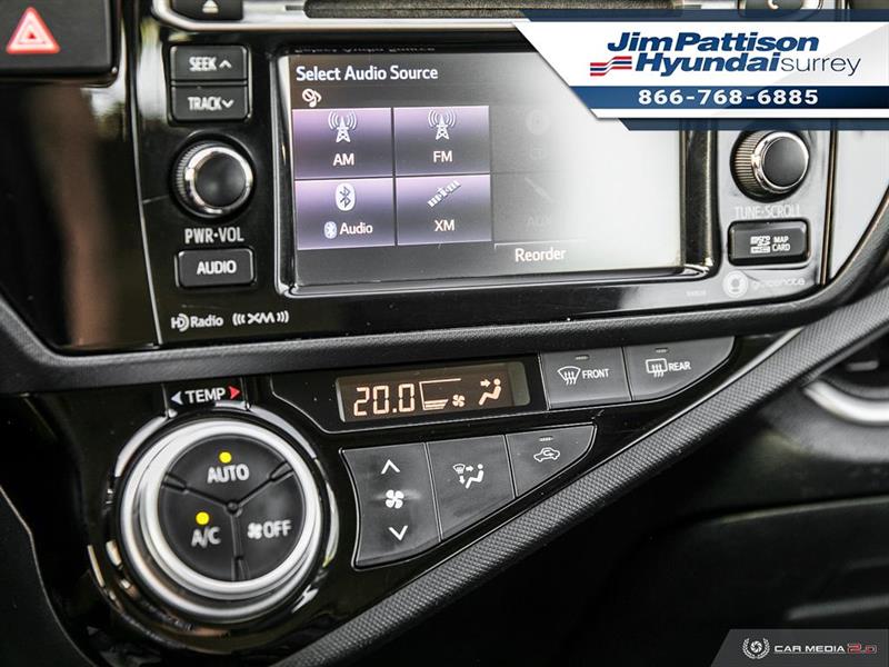 toyota Prius c 2016 - 19