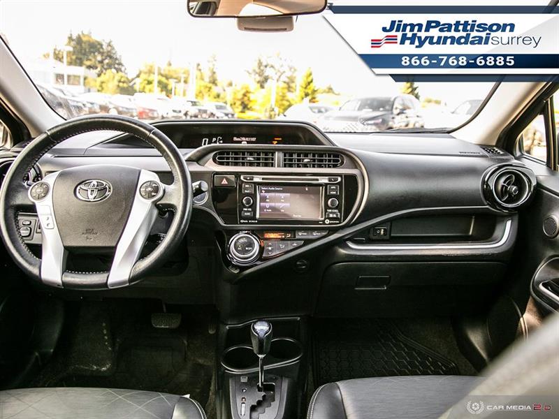 toyota Prius c 2016 - 24