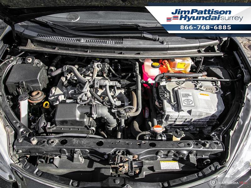 toyota Prius c 2016 - 8