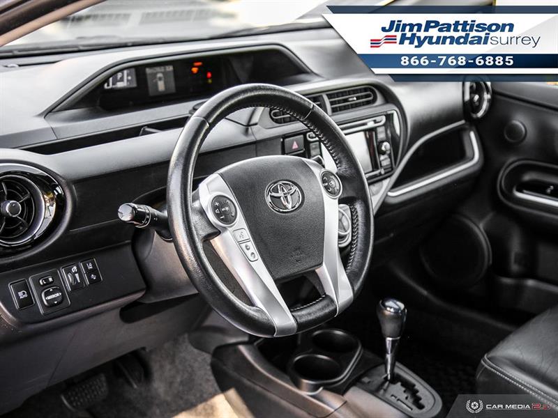 toyota Prius c 2016 - 13