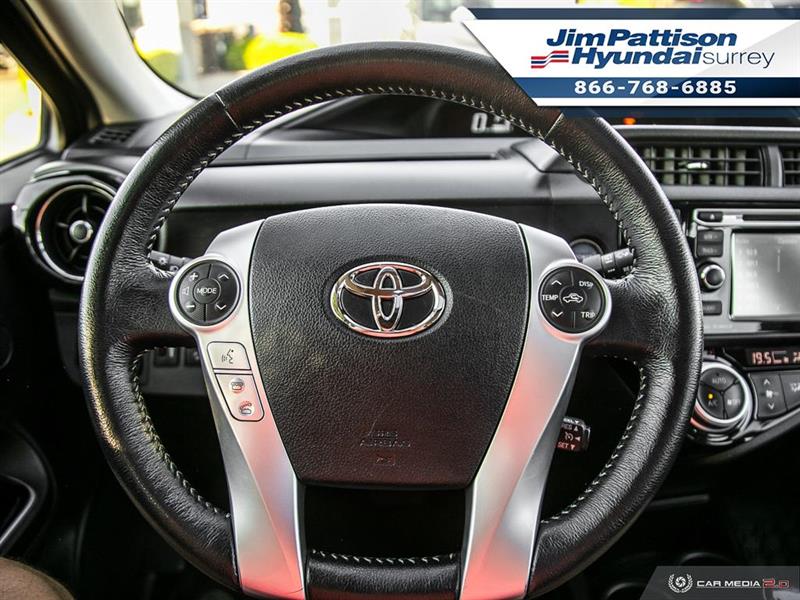 toyota Prius c 2016 - 14